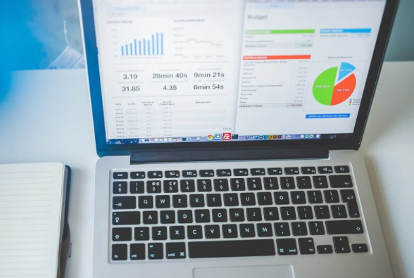 Tips to Create an SEO-Friendly Website for an Eye Care Clinic